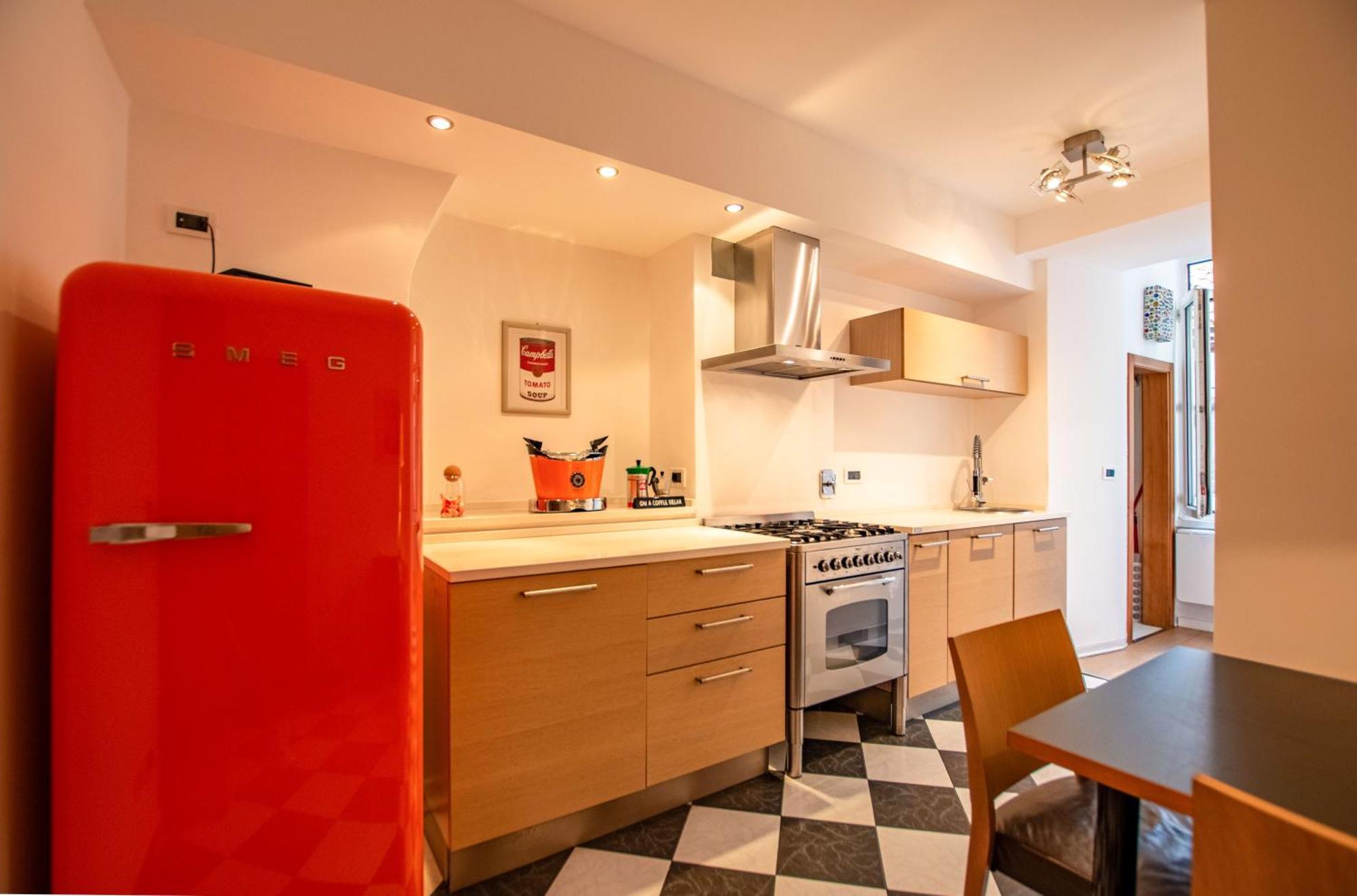 White Tower Guesthouse Триест Экстерьер фото
